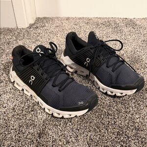On Clouds - Women's Black Athletic Running Shoes